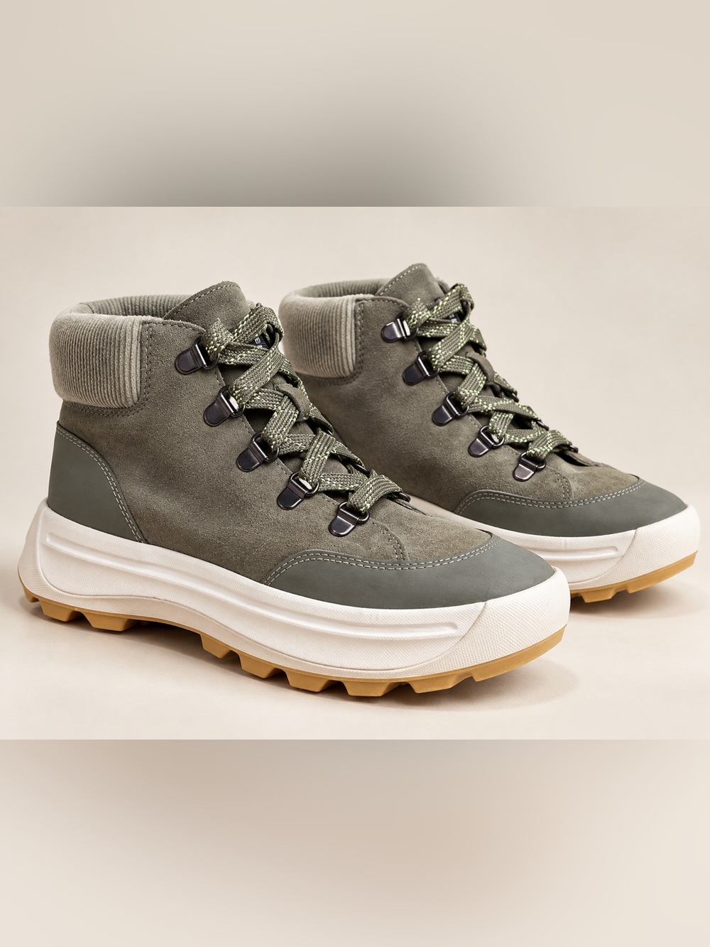Sorel Kinetic Impact Conquest WP Boots 8.5 Stone Green Suede